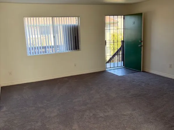 604 W California Ave APT 9, Vista, CA 92083