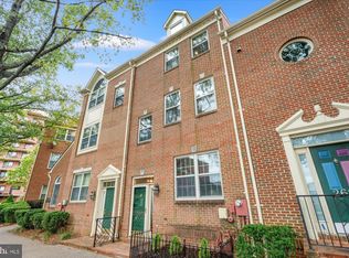 2622 Clarendon Blvd, Arlington, VA 22201