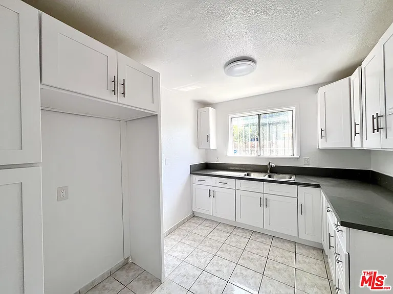 254 E Lanzit Ave #1 — Photo 9