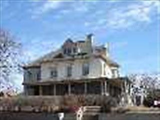 2nd image of 101 N 39th St