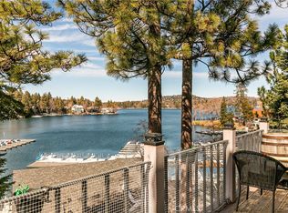 4 Village Rd APT 3, Lake Arrowhead, CA 92352