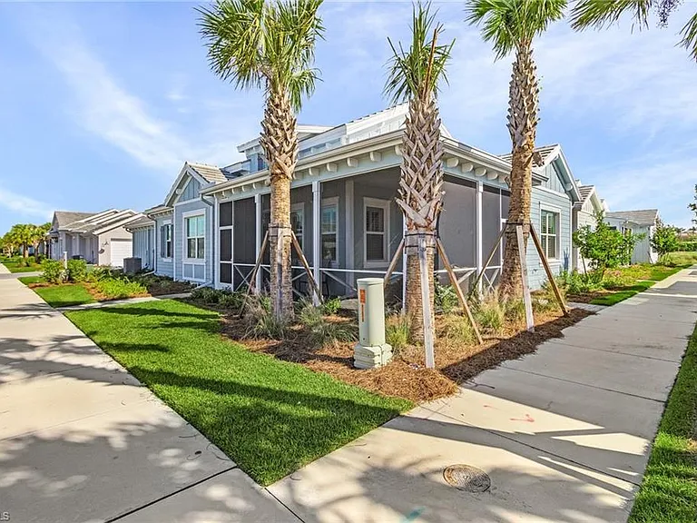 7034 Saona Ct — Photo 6