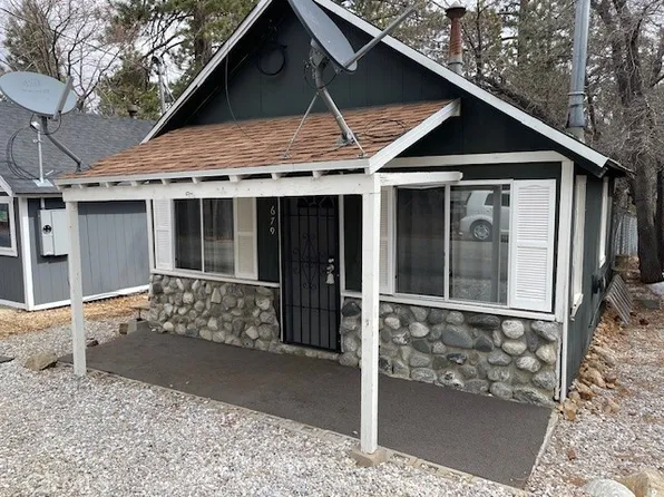 679 Sunset Ln, Sugarloaf, CA 92386