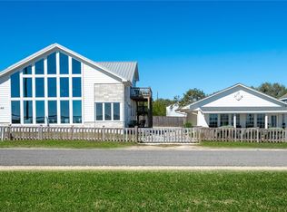 605 & 607 Copano Bay Dr, Bayside, TX 78340