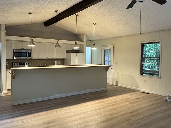 2nd image of 19 Pinehurst Rd