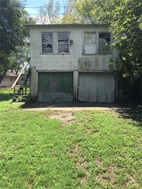 1st image of 915 1/2 W Broad St