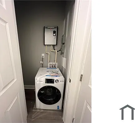 Studio, 650 sqft, $2,500 — Photo 2