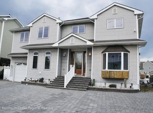 3184 Beachview Dr, Toms River, NJ 08753