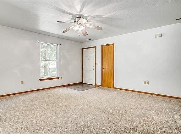 3rd image of 305 E Chippewa St #305