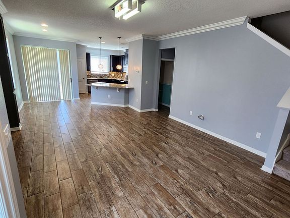 5th image of 1118 Water Iris Way
