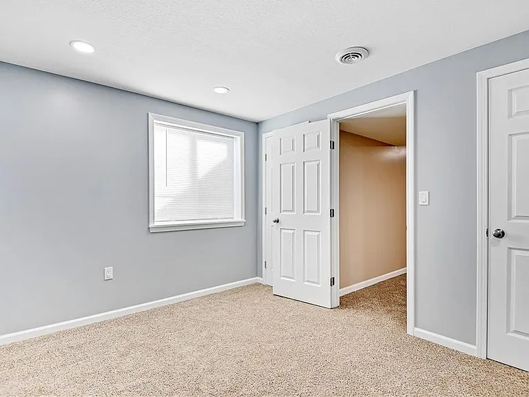 1403 S 5th St E — Photo 20
