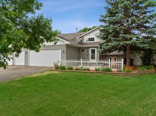 11123 Brittany Dr, Champlin, MN 55316