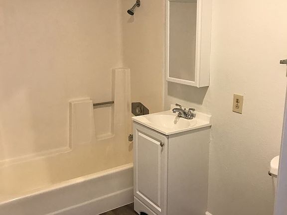 5th image of 4260 44th St APT 325