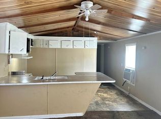 56 Cook Rd #32, Hazlehurst, GA 31539