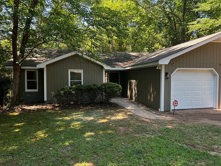 412 Waltham Abby Rd — Photo 1