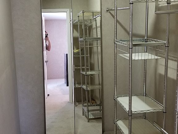Walk in closet