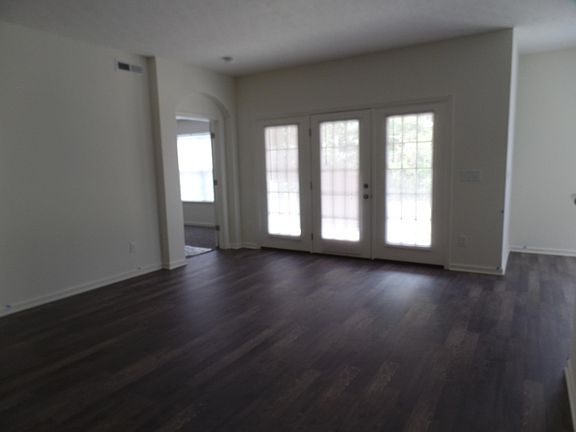 5th image of 460 Redwood Ln #35hz6eg9j