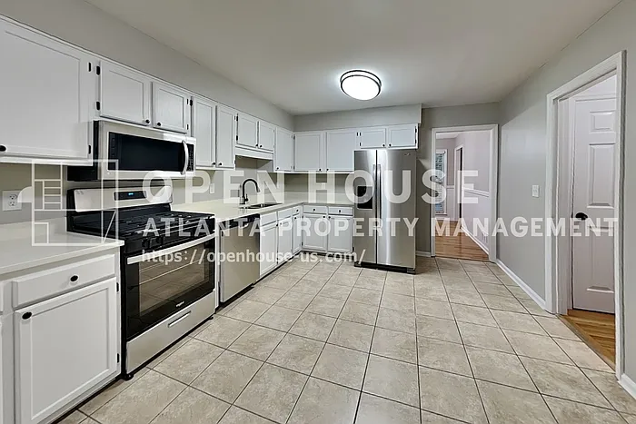 4241 Glenforest Way NE — Photo 6