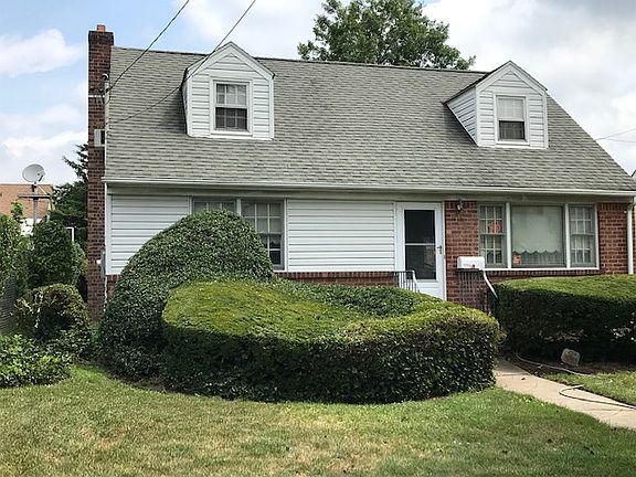 2nd image of 424 Burkhard Ave