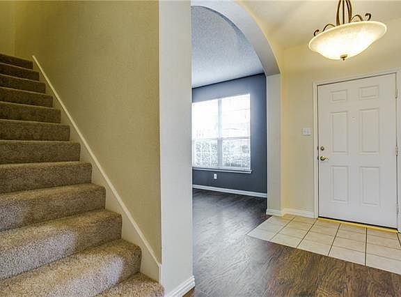 4th image of 312 Fawn Meadow Dr