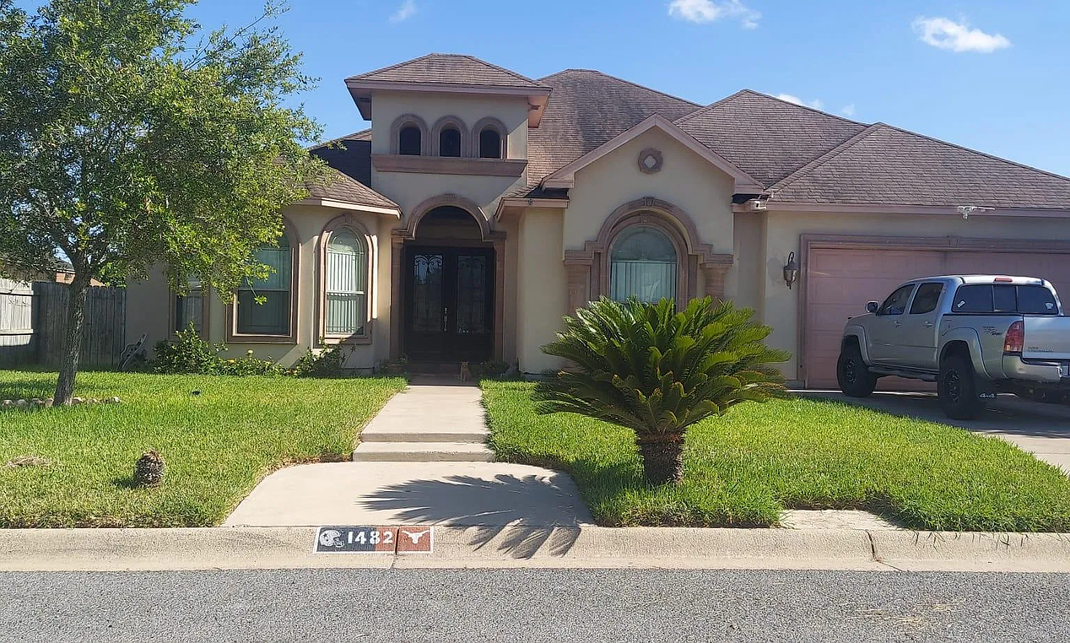 4 bed, 2619 sqft, $2,500 — Photo 1