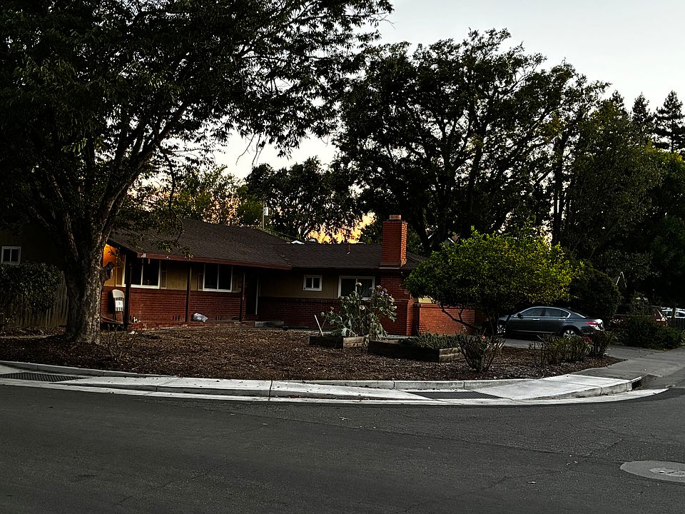1st image of 2528 Bates Dr