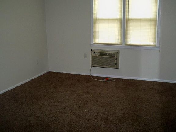Master Bedroom (fits King size bedroom ) with AC dedicated line