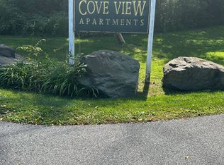 40 Cove View Ln #B10, Rhinebeck, NY 12572