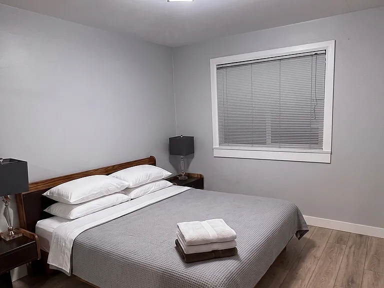 1518 Bowser Ave #13 — Photo 8
