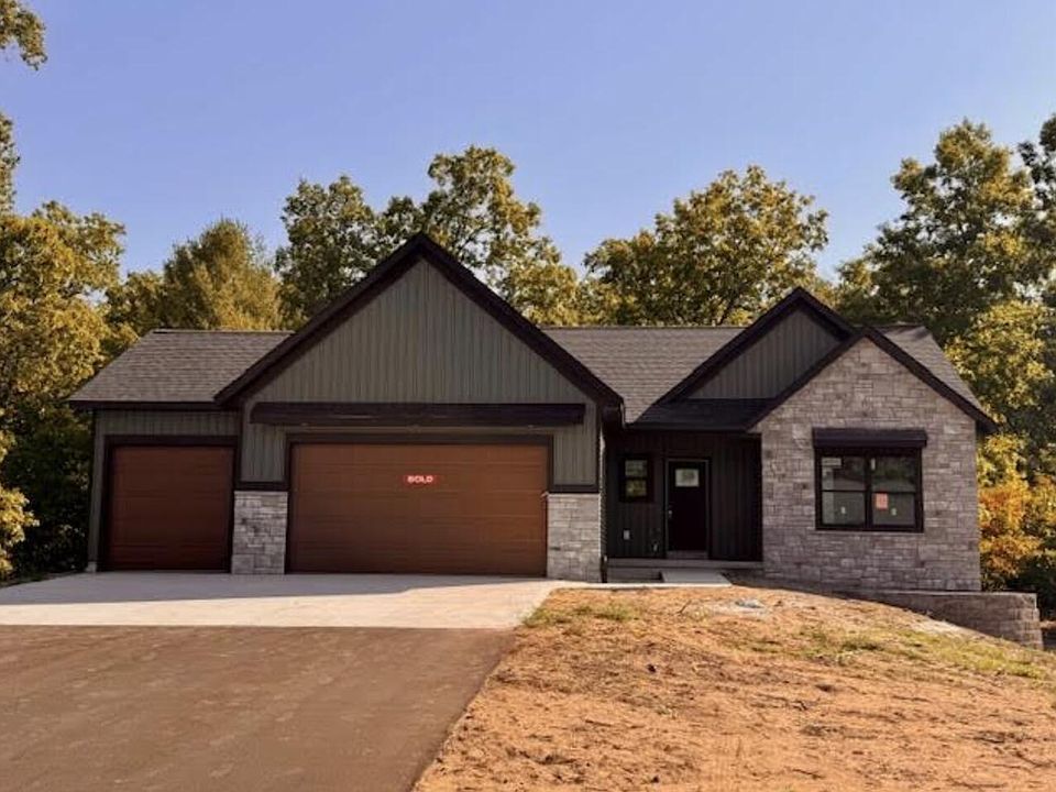 1st image of 408 Sabine Dr #10
