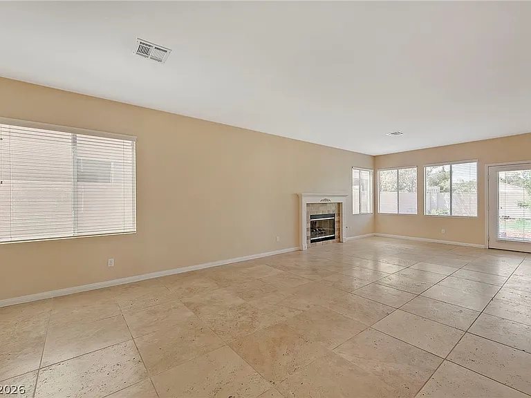9387 Chateau Street Jean Dr — Photo 17
