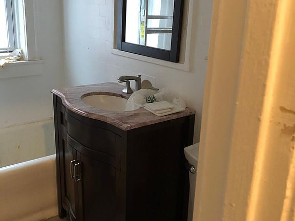5th image of 6942 S Paxton Ave #2