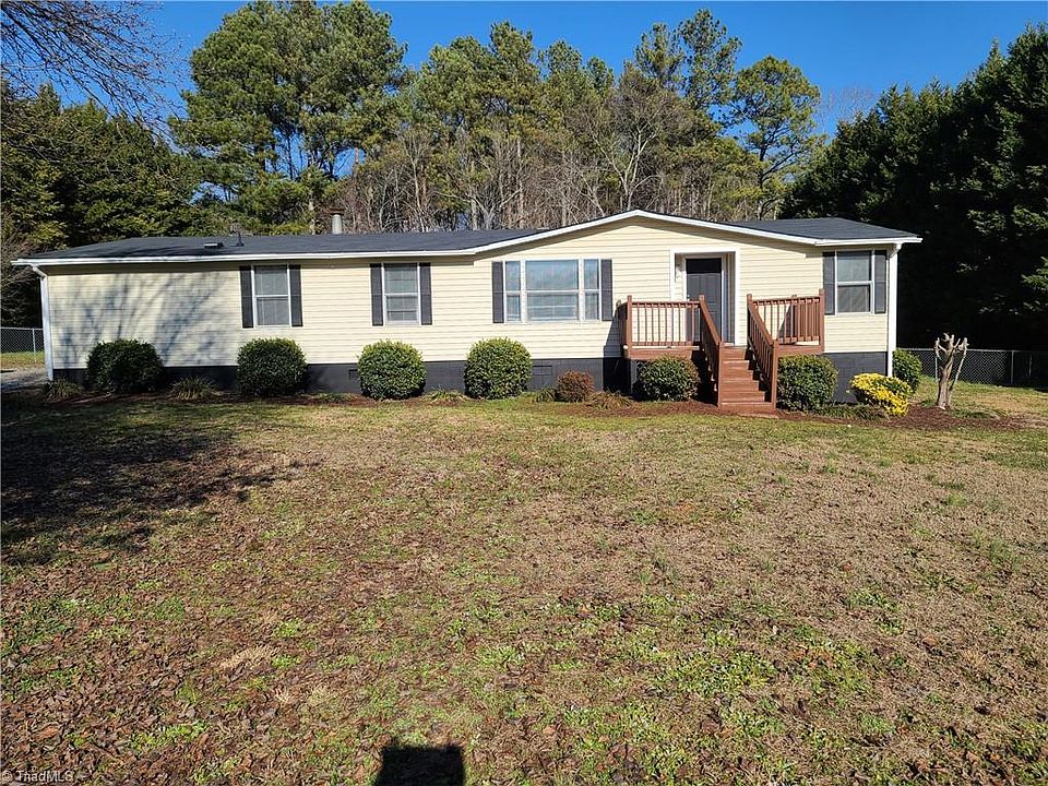 1st image of 382 Deerchase Cir
