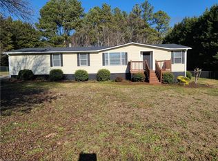 382 Deerchase Cir, Statesville, NC 28625