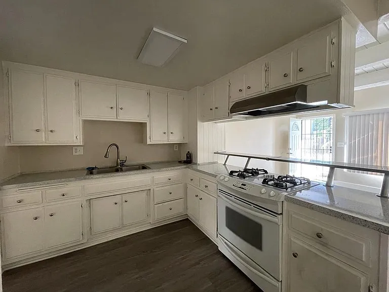 915 Paseo Grande #16 — Photo 17