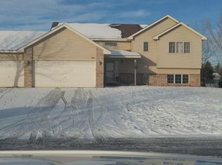 2611 226th Ln NW, Oak Grove, MN 55005