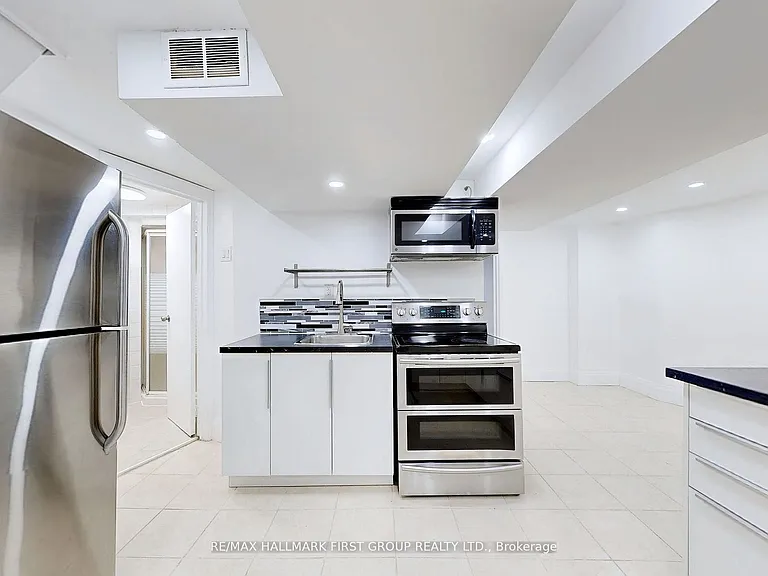 1 Bramwell Dr — Photo 4