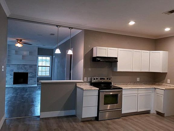 4th image of 807 Sylvan Ave