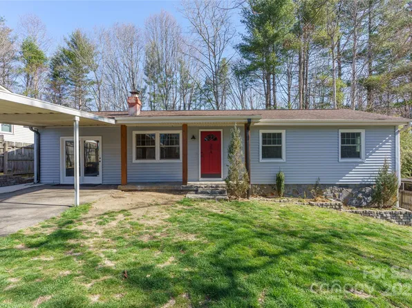 294 Timberlane Dr, Etowah, NC 28729