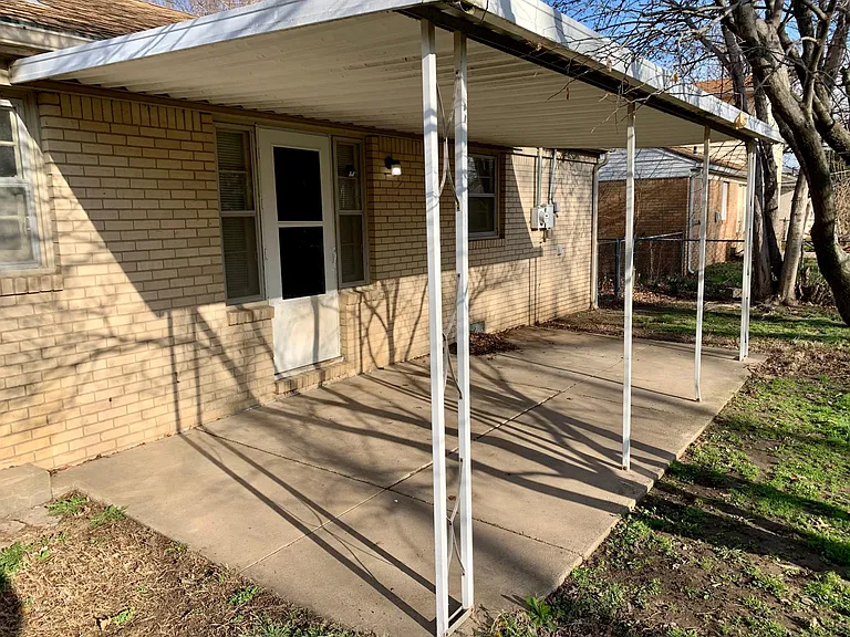 2938 S Washington Ave — Photo 15