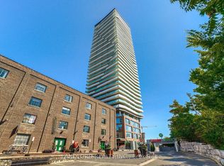 70 Distillery Ln #903, Toronto, ON M5A 0E3