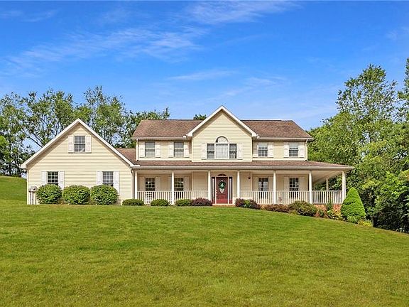 2nd image of 150 Woodbury Dr