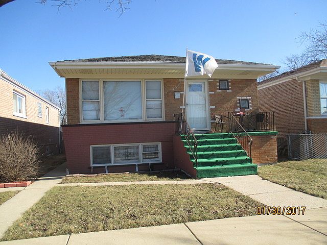 1st image of 4555 S Laramie Ave