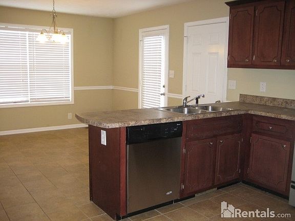 4th image of 1080 Cindy Jo Ct
