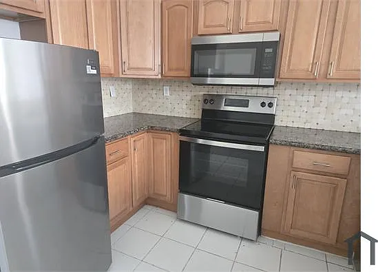 1661 SE 29th Ct #203 — Photo 8