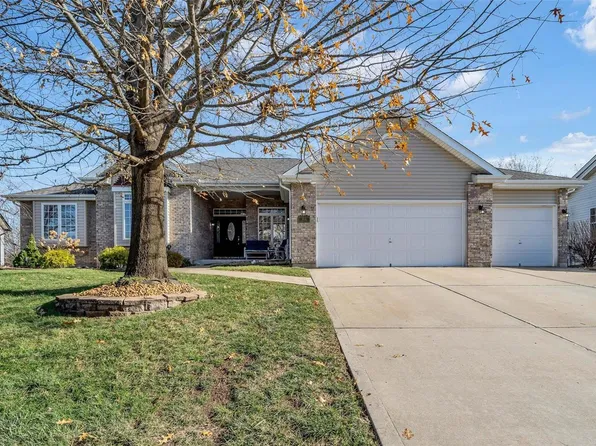 4612 Darkwoods Dr, Wentzville, MO 63385