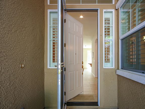 4th image of 317 Dowsby Ct