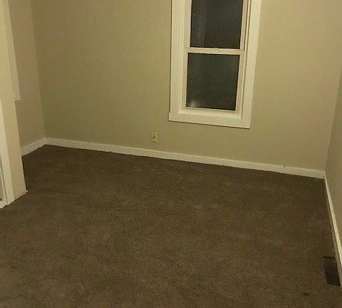 5th image of 2819 Humboldt Ave N