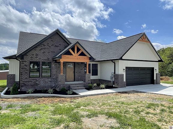 2nd image of 1360 Eagle Ln