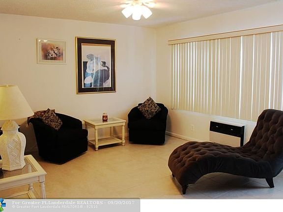 4th image of 107 Oakridge I #107